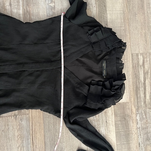 House of Harlow 1960 - Picture 3 of 7